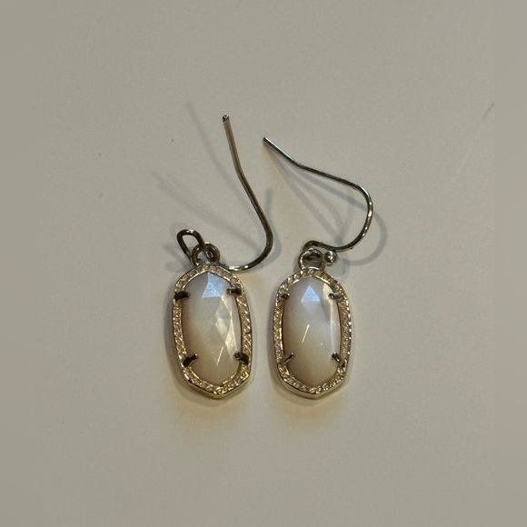 Kendra Scott Jewelry - Kendra Scott Elle Gold Drop Earrings